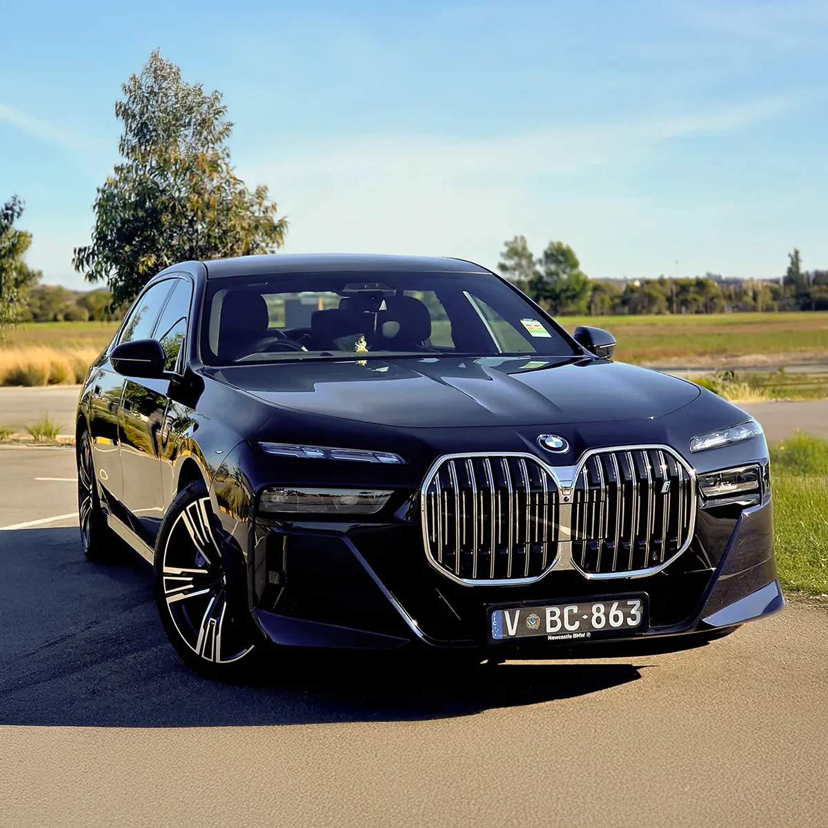 BMW i7